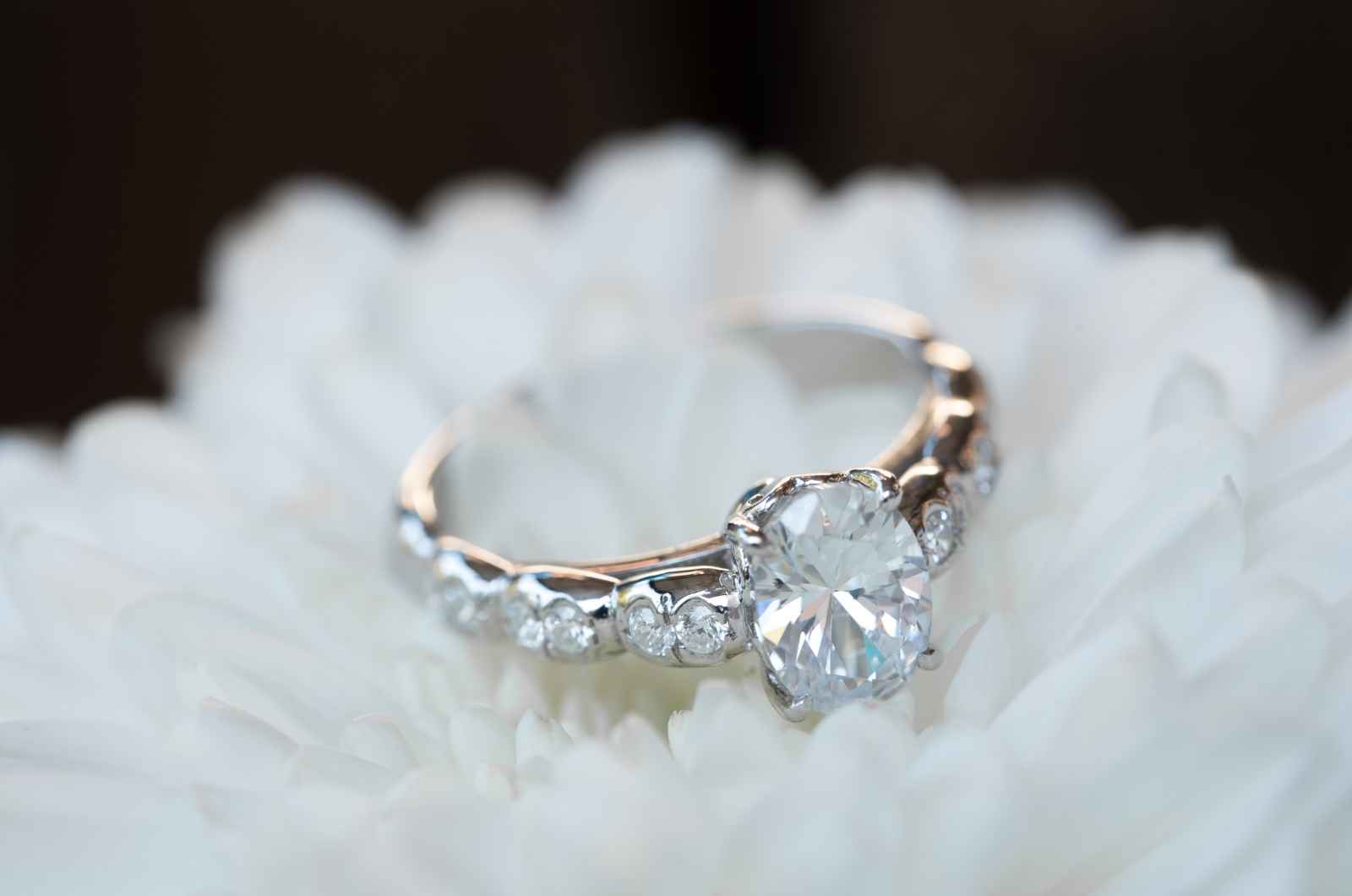 כיצד לבחור טבעת אירוסין?